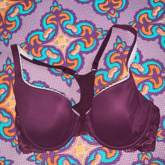 Three Pink Victorious Secret bras - Picture 3 of 3